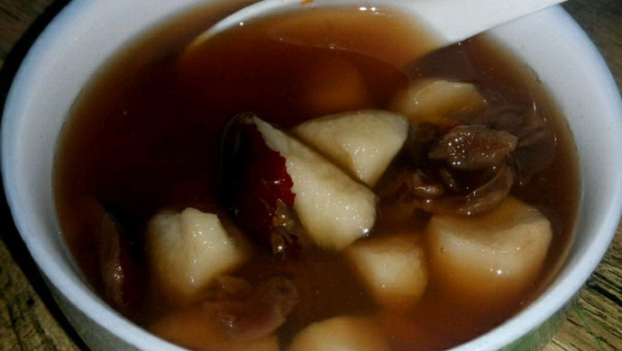 Yam, jujube and longan soup