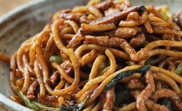 Shanghai fried noodles