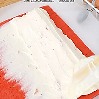 Red Velvet Strawberry Ice Cream Cake Recipe Illustration 9