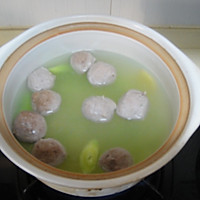 Illustration of how to make mushroom, lettuce and beef ball soup 6