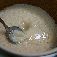 Illustration of making mash (rice wine) at home 13