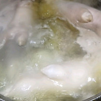 Illustration of how to make pickled pig's trotters, a must-have snack for the Spring Festival 4