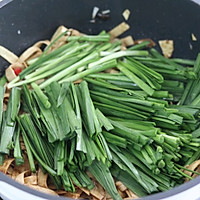 Stir-fried leeks with bean skin, a delicious spring meal recipe 5 