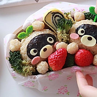 Illustration of how to make cute little raccoon bento in spring 10