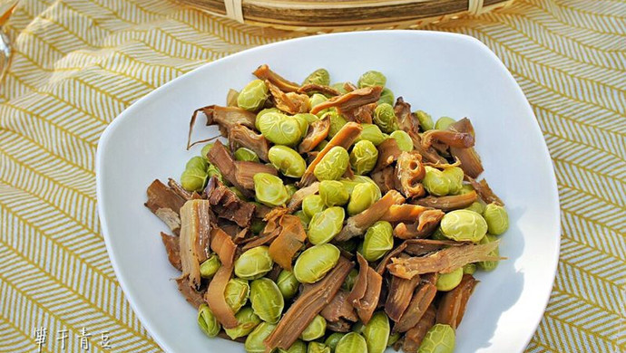 Dried bamboo shoots and green beans