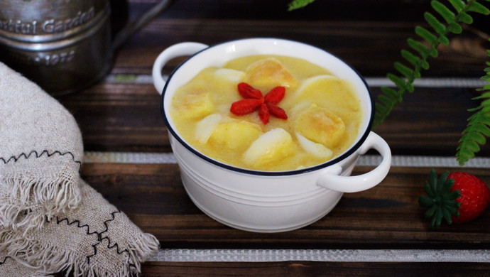 Cornmeal Lily Apple Porridge