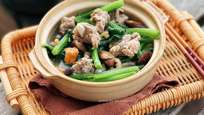 Guangdong Chaoshan Spring Vegetable Pork Ribs Pot