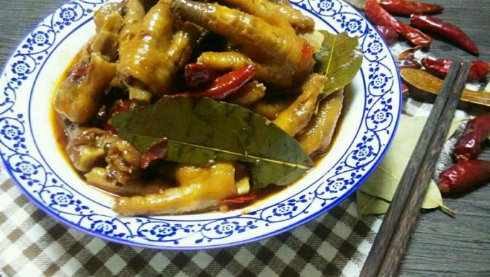 Spicy chicken feet