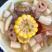 #primary and middle school students nutritious meal#Illustration of how to make yam, lotus root, corn and pork ribs soup 13