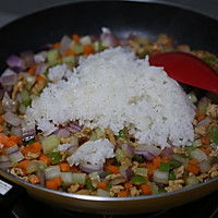 #primary and middle school students nutritious meal#A combination of meat and vegetables, nutritionally balanced Illustration of how to make fried rice with diced chicken and vegetables 7