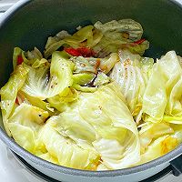 Home cooking‼️Hand-shredded cabbage‼️Easy to make‼️Sour and spicy Crisp recipe illustration 4