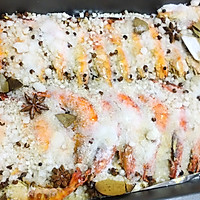 Oven version of salt-baked prawns recipe 9