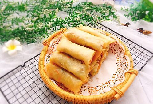 Fried spring rolls