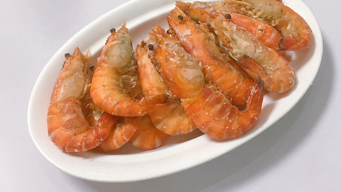 Salt baked prawns