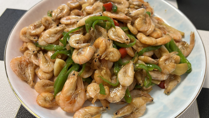 Green pepper, white rice and shrimp