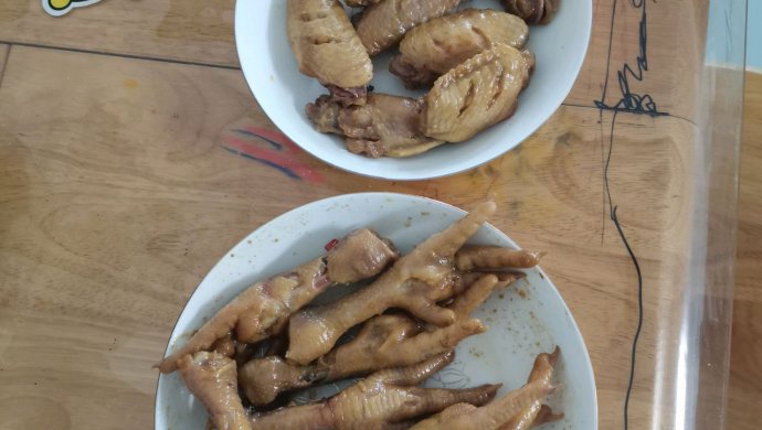 Simple appetizer chicken wings and chicken feet