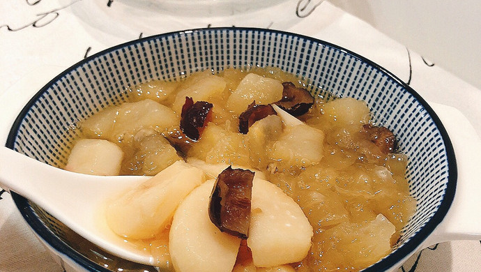 Sydney water chestnut and white fungus soup