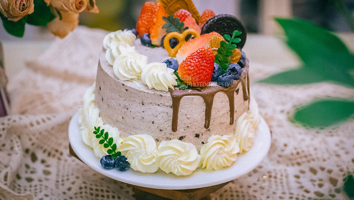 Cocoa Oreo Salted Cream Birthday Cake