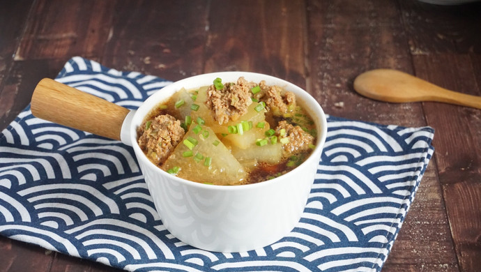 Winter melon and mutton meatball soup