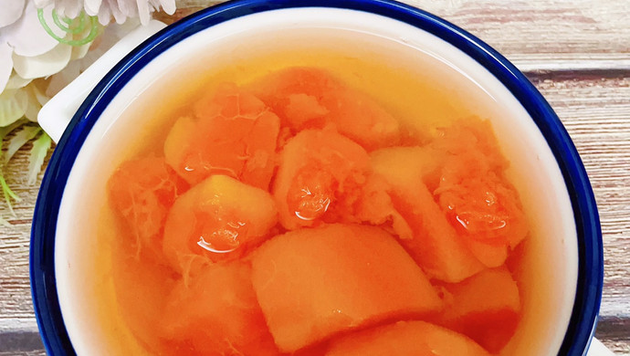 Stewed papaya with rock sugar