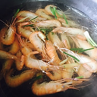 Illustration of how to make Macrophyllum prawn (big head shrimp) 2