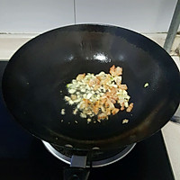 Illustration of how to make stir-fried cabbage with sea rice 3