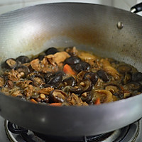 Illustration of Stewed Chicken with Carrots and Mushrooms 6