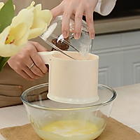 Consumption of light cream, light cream chiffon without adding a drop of oil Cake recipe illustration 2