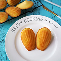 Illustration of how to make original madeleine cake 9