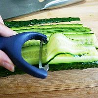 Illustration of how to make cucumber with sesame oil in summer 1