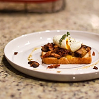 10 Minutes of Elegance: Illustrated Recipe for Mushroom Benedict Breakfast 12