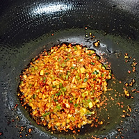 Illustration of how to make spicy preserved eggs 5