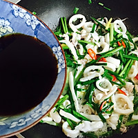 #hardcore recipe producer#How to make stir-fried squid with chives 12