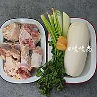 Illustration of how to nourish and warm white radish and mutton bone soup 1