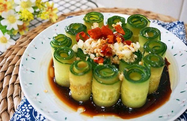 Sesame oil and cucumber