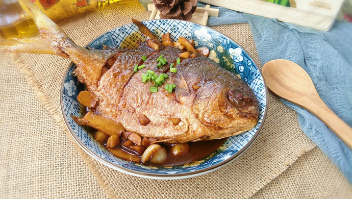 Braised Golden Pomfret