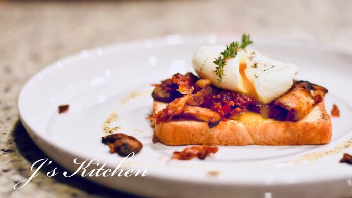 10 Minutes of Elegance: Mushroom Breakfast Benedict