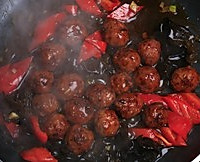 Illustration of how to make Jiaoyou Meatballs in Old Beijing 12