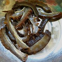 Refreshing summer~Illustration of how to make fried sea cucumber with rapeseed 4