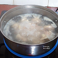 Illustration of how to make clear soup hot pot 1