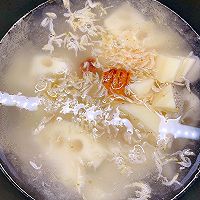 #primary and middle school students nutritious meal#Recipe of shrimp skin lotus root spine soup Illustration 8