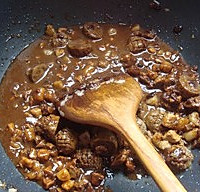 Illustration of how to make beef balls, braided cake and fried noodles 2