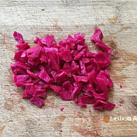 Illustration of homemade dragon fruit noodles 2