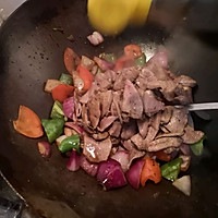 Anti-haze and clear lungs ~ Illustration of how to stir-fry pork liver with onions and green peppers 11