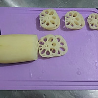 Lotus root with meat--Illustration of how to make summer seasonal delicacies 3