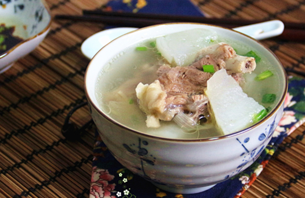 Braised lamb and scorpion with white radish