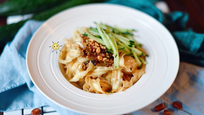 Mushroom fried noodles