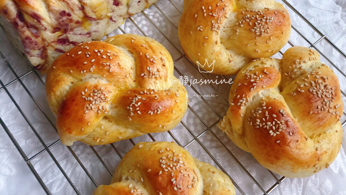 Purple sweet potato bread