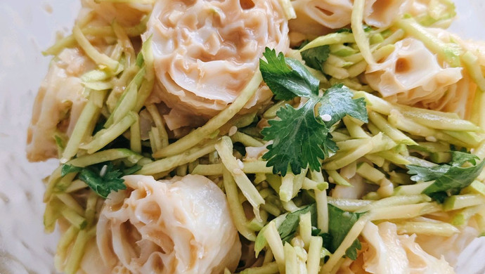 Lotus root noodles with sesame sauce