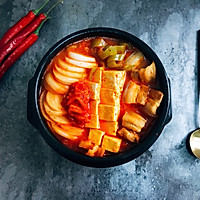 Korean style pork belly spicy cabbage tofu soup Smecta style is a must-have for watching Korean dramas Illustration of late-night snack recipes 11